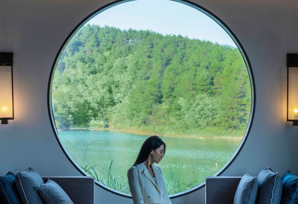 瀛山居湖景雙臥泳池院墅（270度湖景的L型大平層）