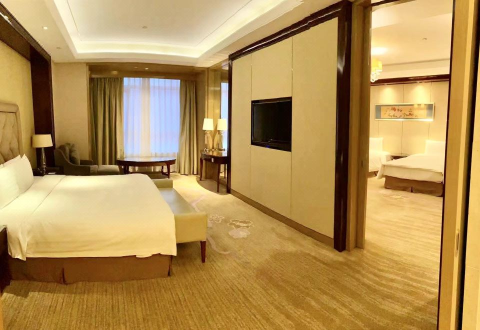 Wanda Realm TaizhouFamily 2-bedroom And 1-living Room Suite