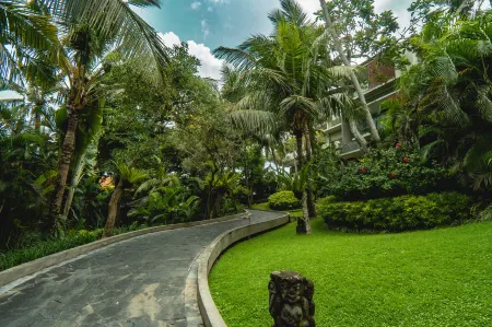 Royal Kamuela Villas & Suites at Monkey Forest Ubud (Adult Only)