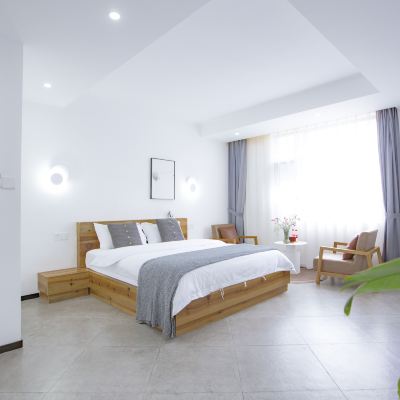 逸雲丨靜謐豪華大床房 大理攬雲塵宿客棧優惠