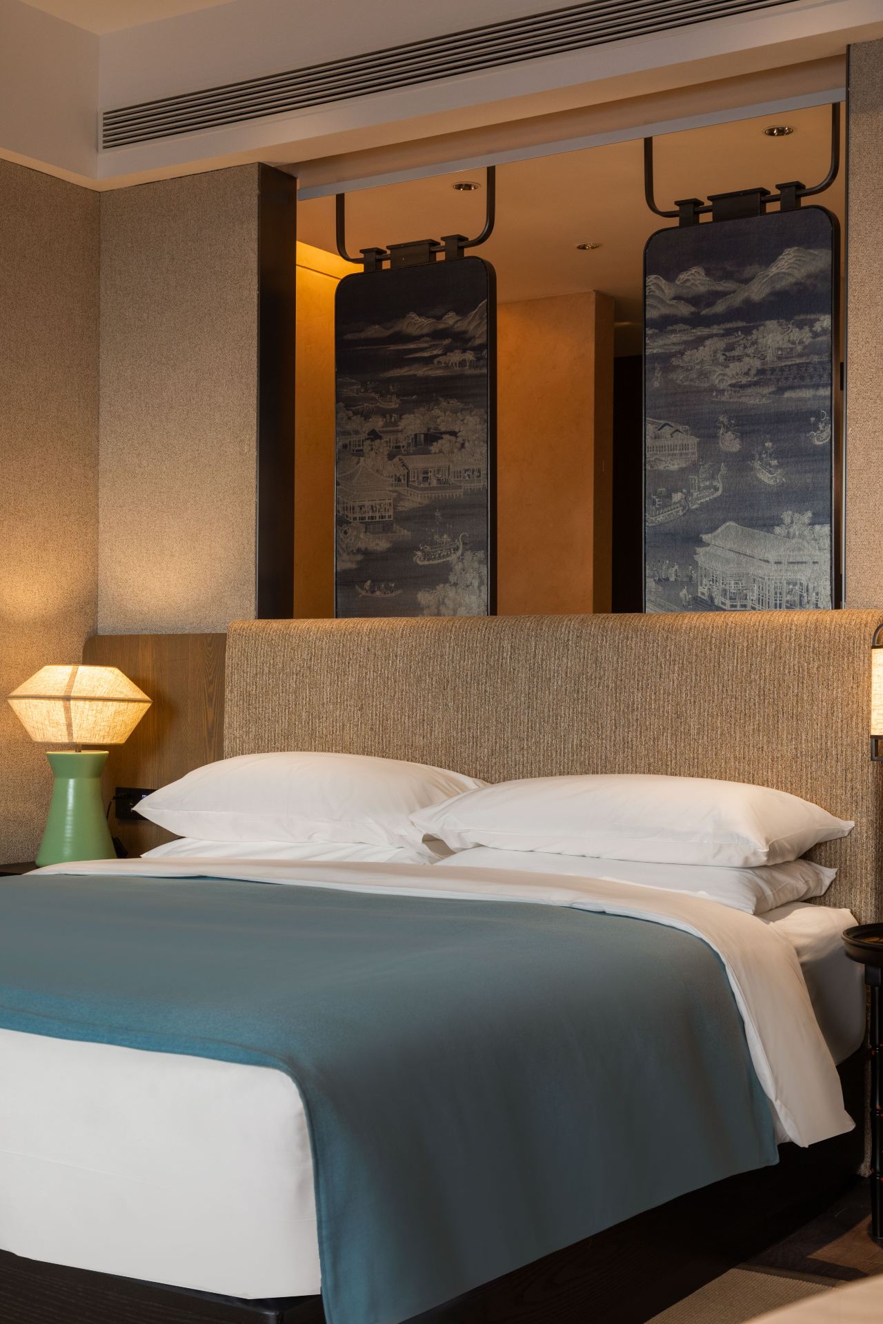 Superior Courtyard Cold Spring Double Bed Room