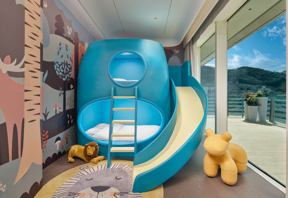 探索家庭海景套房