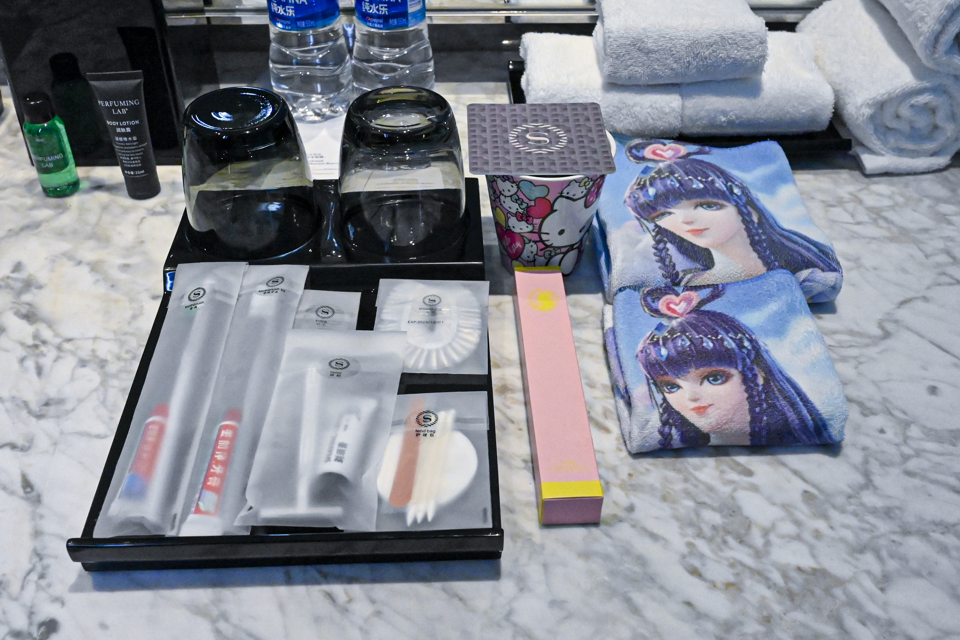 叶罗丽豪华双床主题房