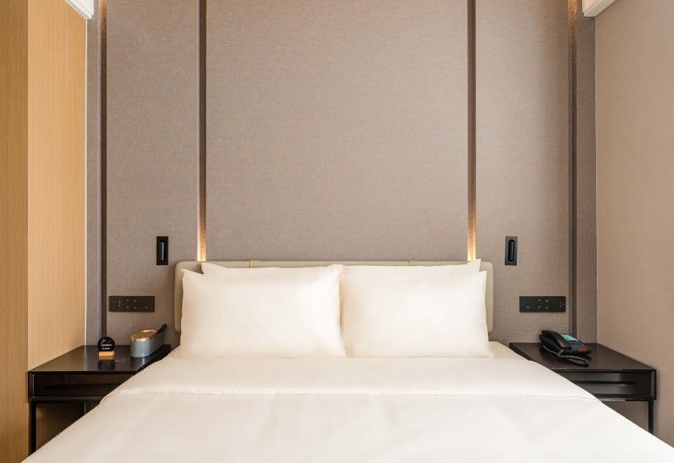 Atour Hotel(Suzhou Mudu Ancient Town Store Lingyan Mountain Metro Station)Executive Queen Room