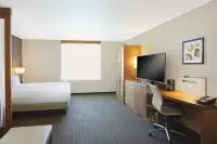 كورتيارد باي ماريوت سيوداد ديل كارمن كامبيتش