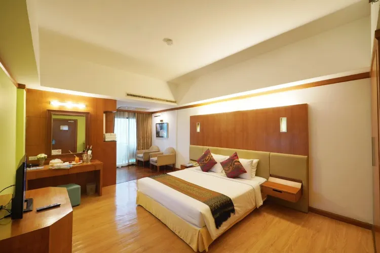 ห้องดีลักซ์เตียงใหญ่ วิวแม่น้ำ