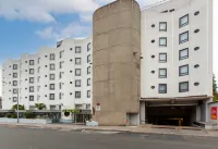 B&B Hôtel Orléans Centre Foch