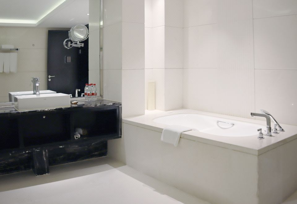 Beijing Oriental Mao HotelFamily Suite