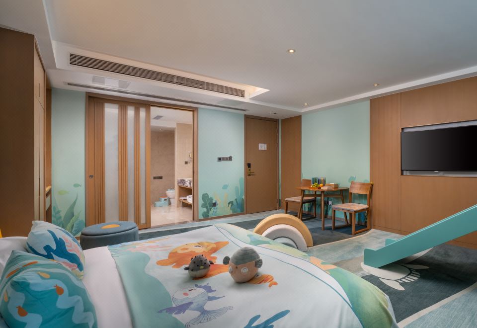 鱼宝宝主题湖景家庭泡池房