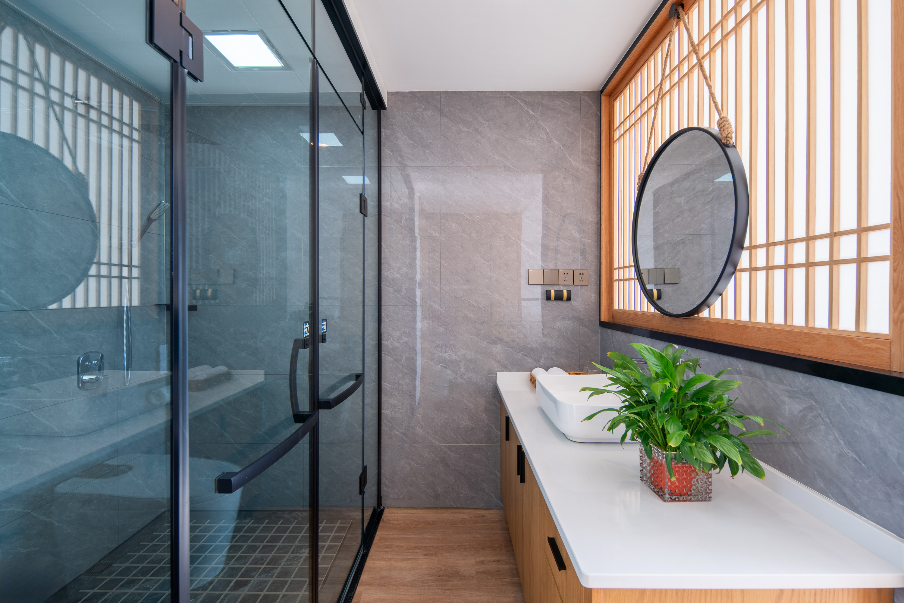 衔春·湖景大床房