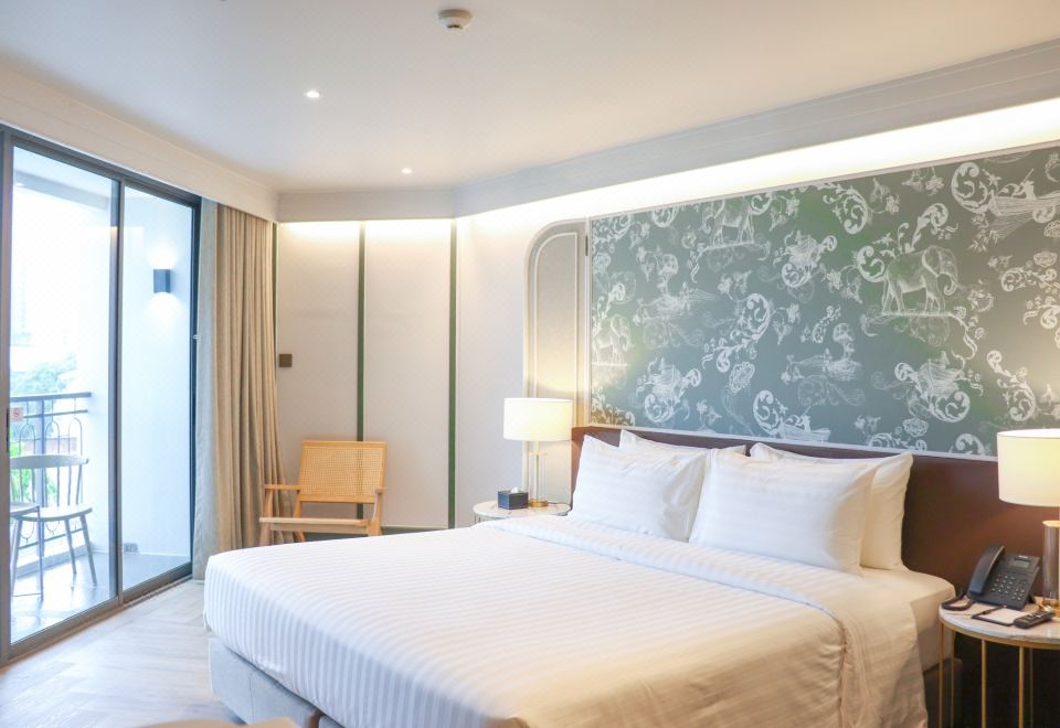 高级城景特大床房（带阳台）