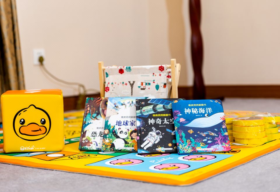 Hillview Golf Resort DongguanB.Duck Theme Family Double Bed Room