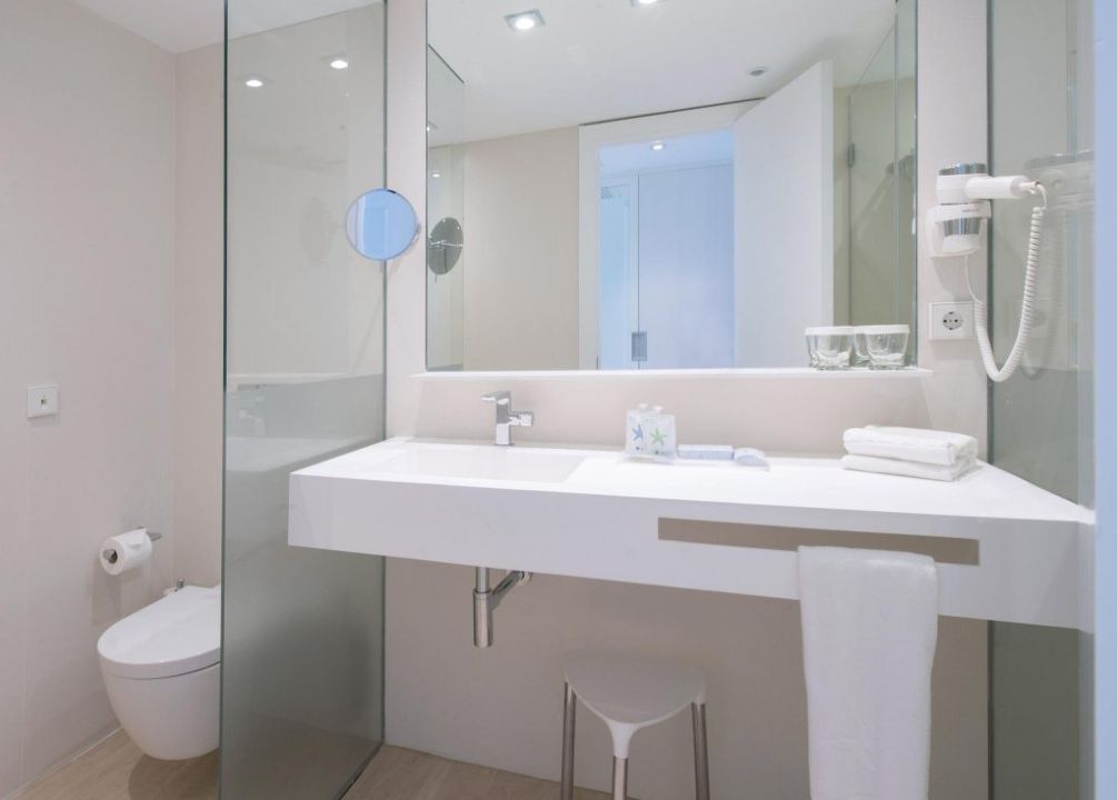 家庭房（2位成人、1小童）