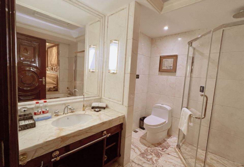 高级甜睡大床房「静谧空间+严选洗护用品」