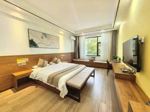 Golden Bridge Hotel