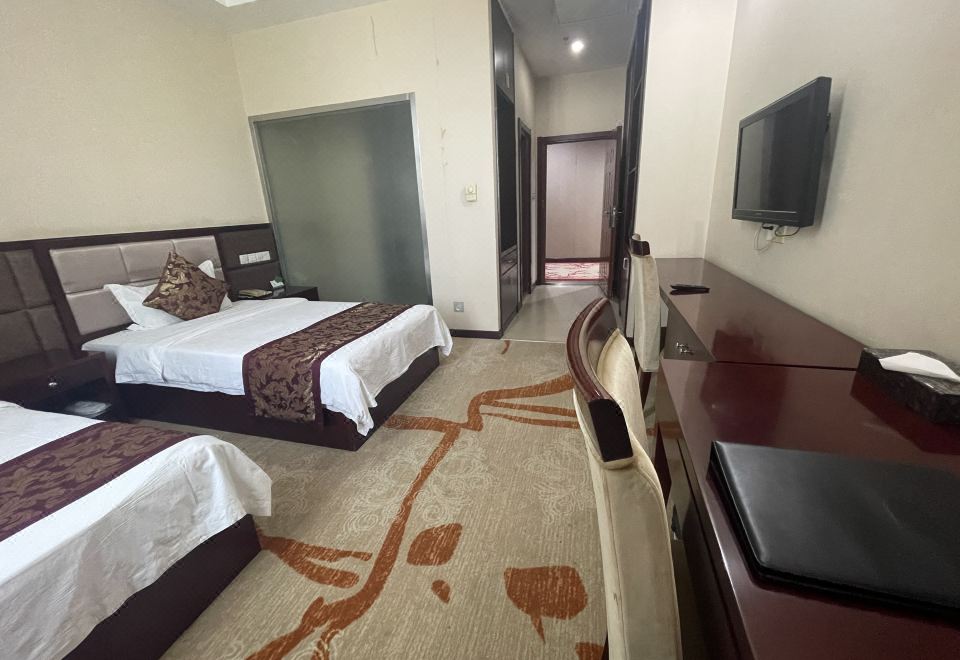 Soluxe HotelDeluxe Double Bed Room