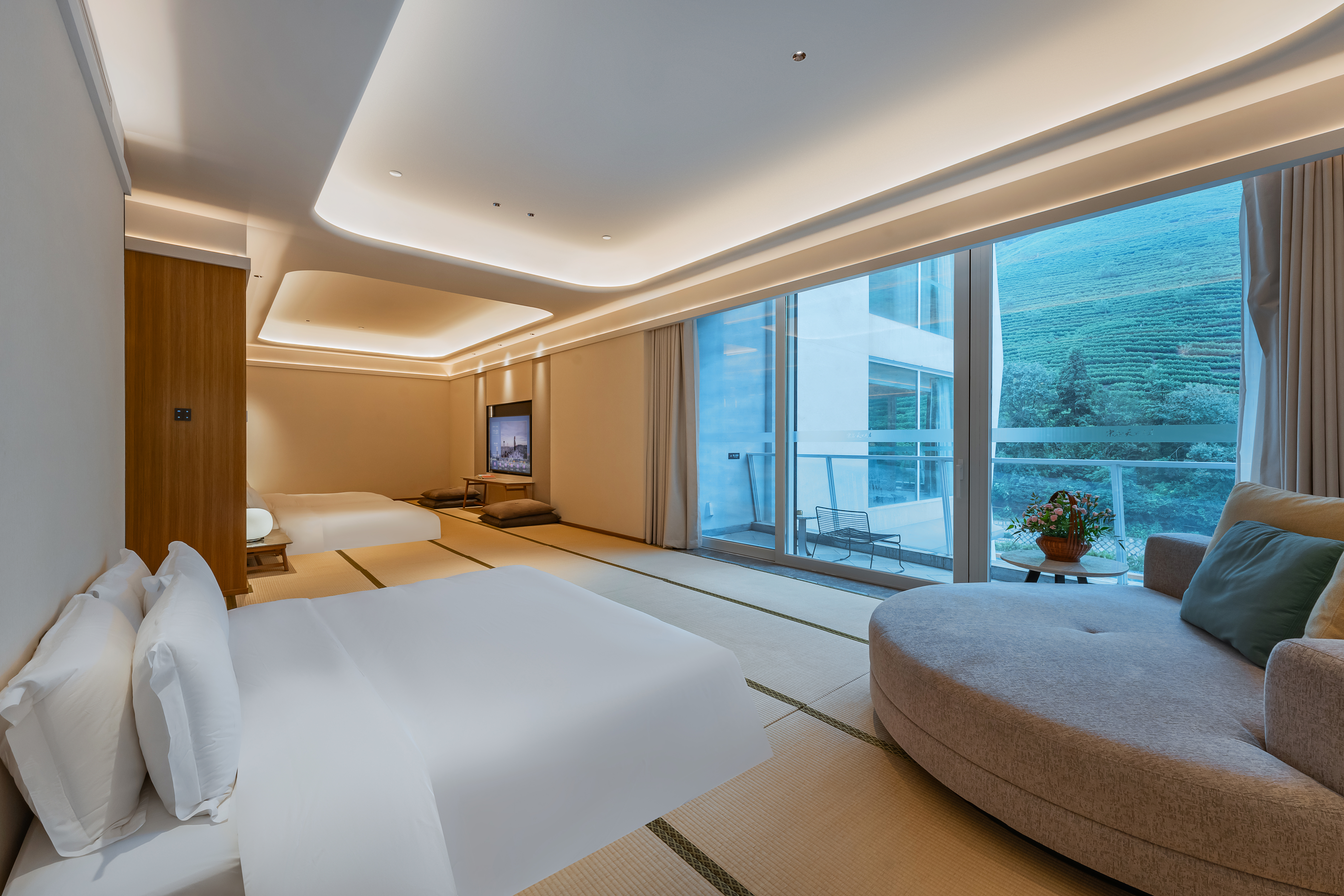 望山楼·榻榻米尊享家庭套房（三床）