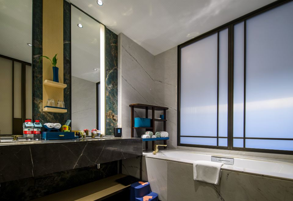 Nanhu HotelDeluxe Family Room