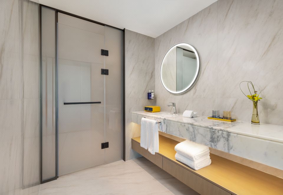 Privilege Queen Room