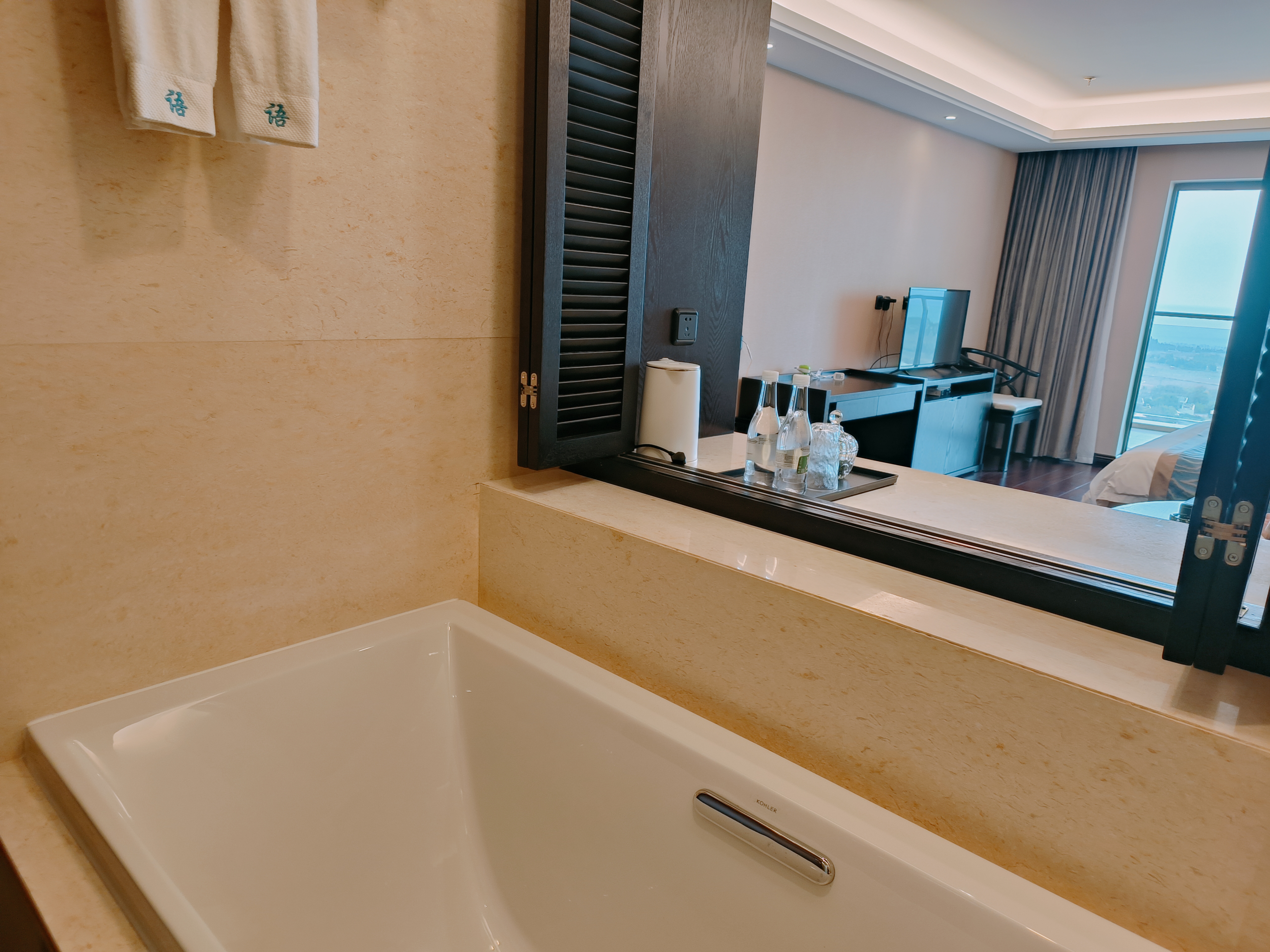 听风·全湖景露台大床房