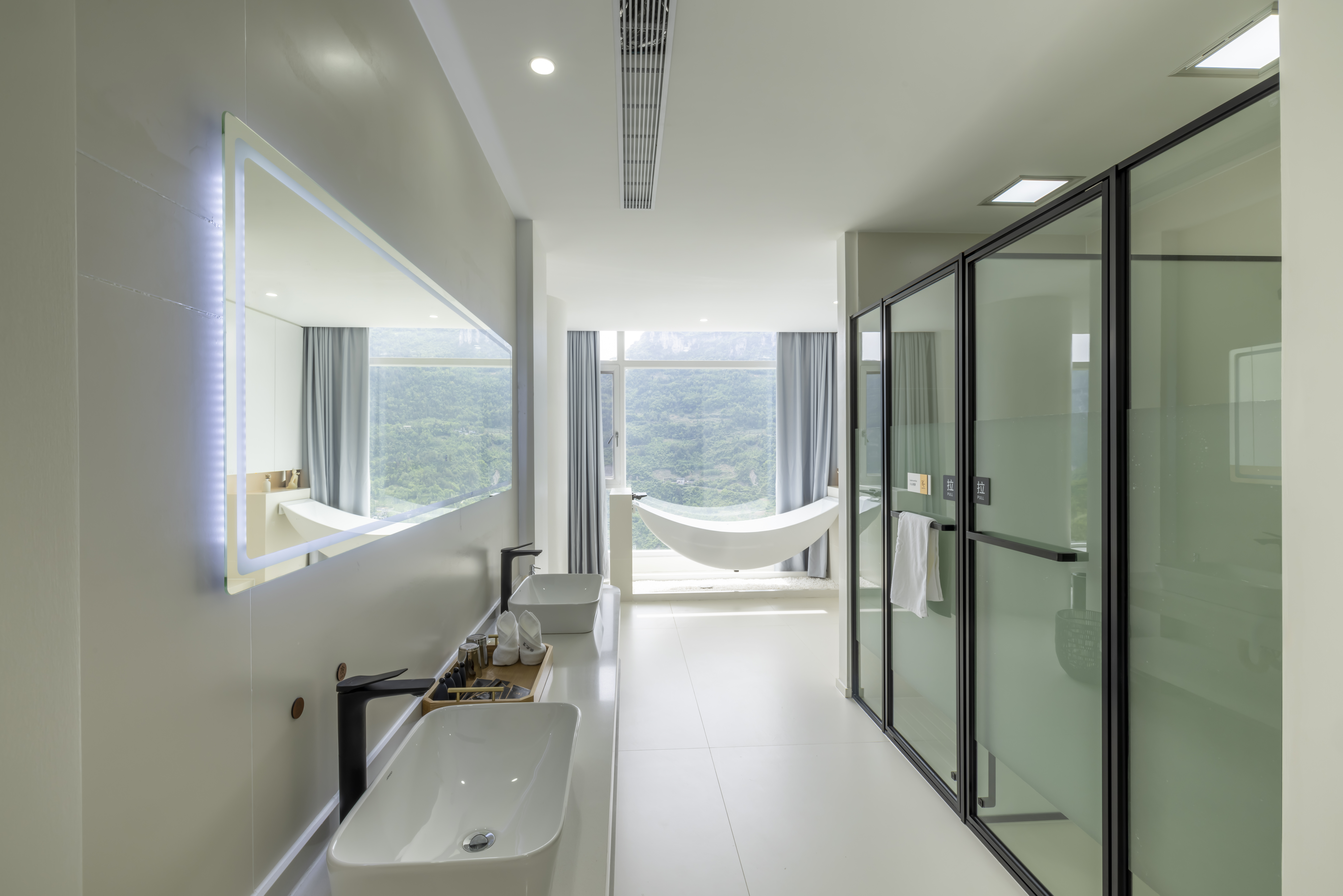 尘外·270°绝壁景观大床房