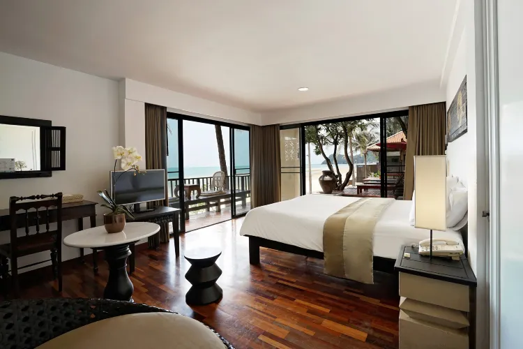 Minntra Beachfront