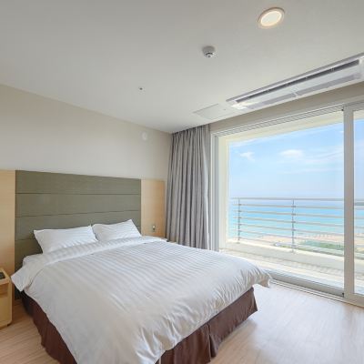 Resort Family (Kitchen/Beach Ocean View/Bed)