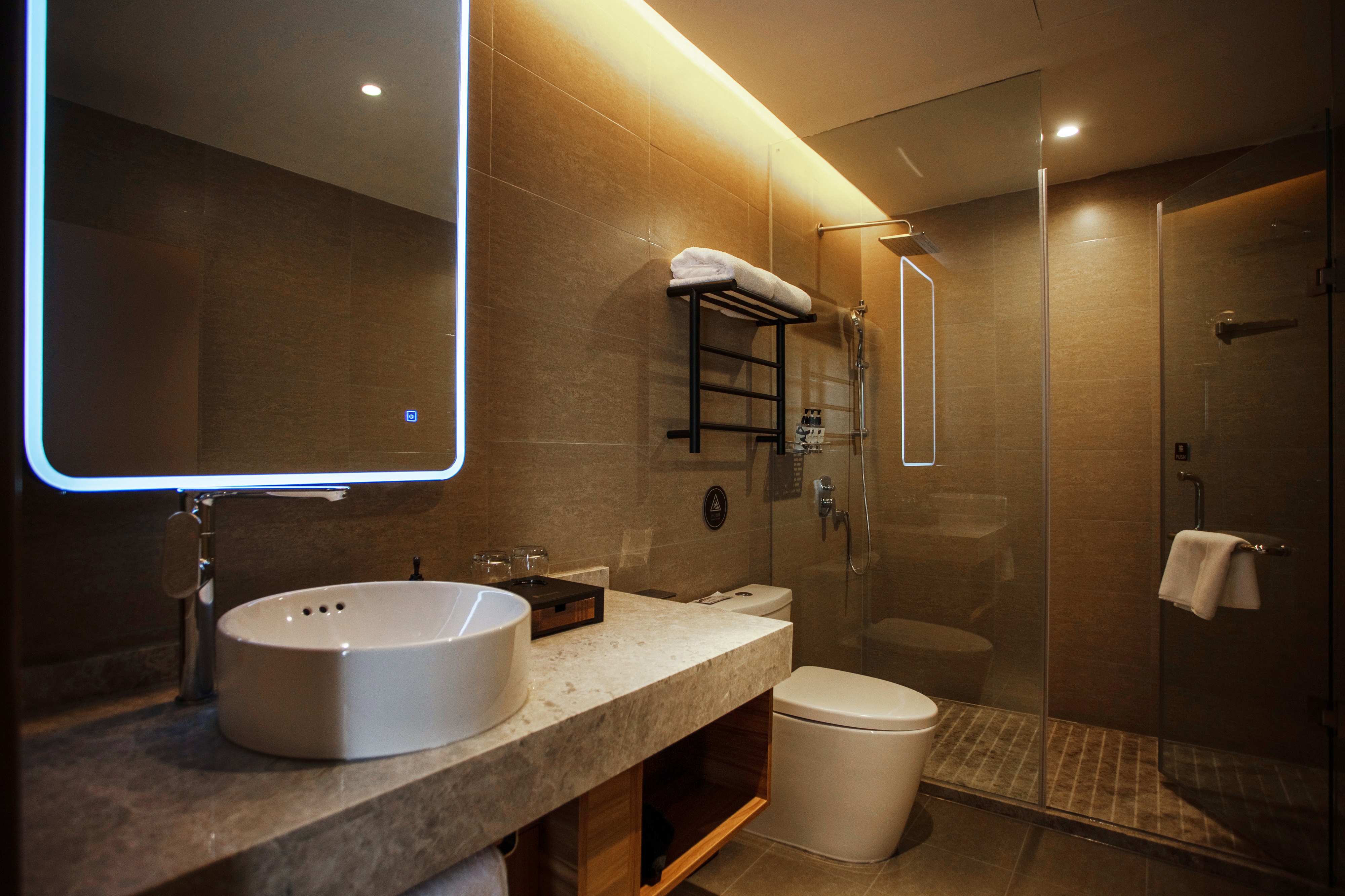 安心睡安睡大床房（智能客控+梦百合零压床品）