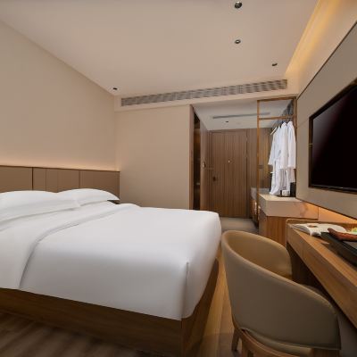 空中花園大床房·新風系統 花城中心飯店（廣州體育中心林和西地鐵站店）優惠