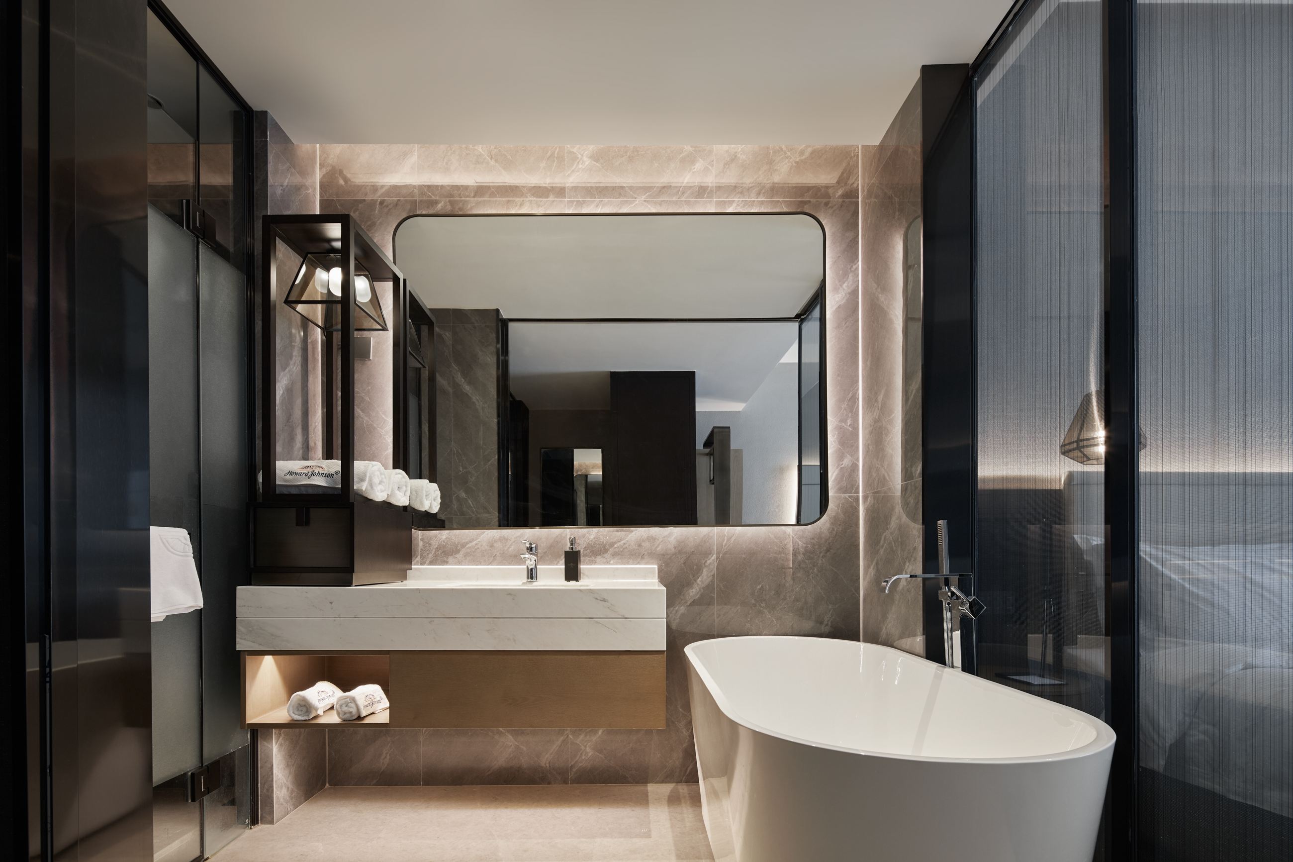 豪华河景大床房