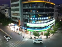 City Premium Hotel (Luoding Bus Station) Các khách sạn ở La Định