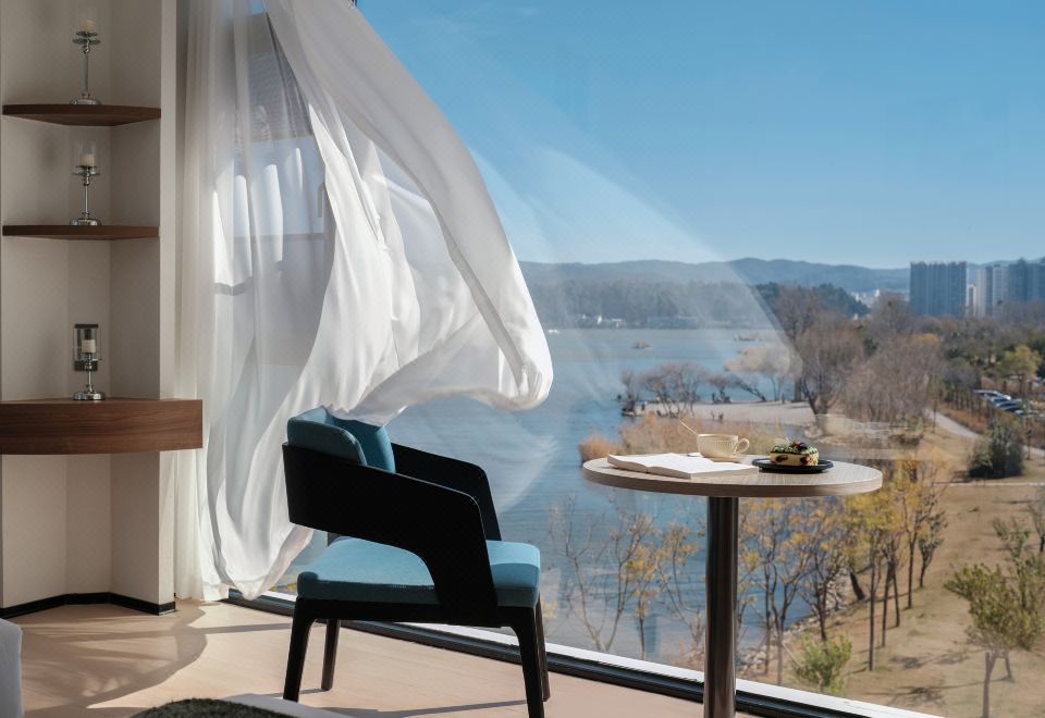 畔星漫语280°海景双床房（全屋智能+一线海景+巨幕）