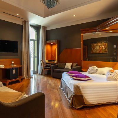 三人間 羅馬伊颯設計酒店優惠