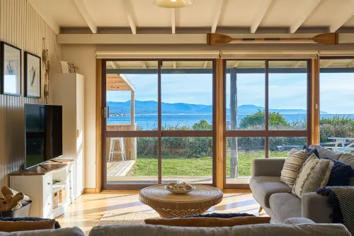Waubs Beach Cottage