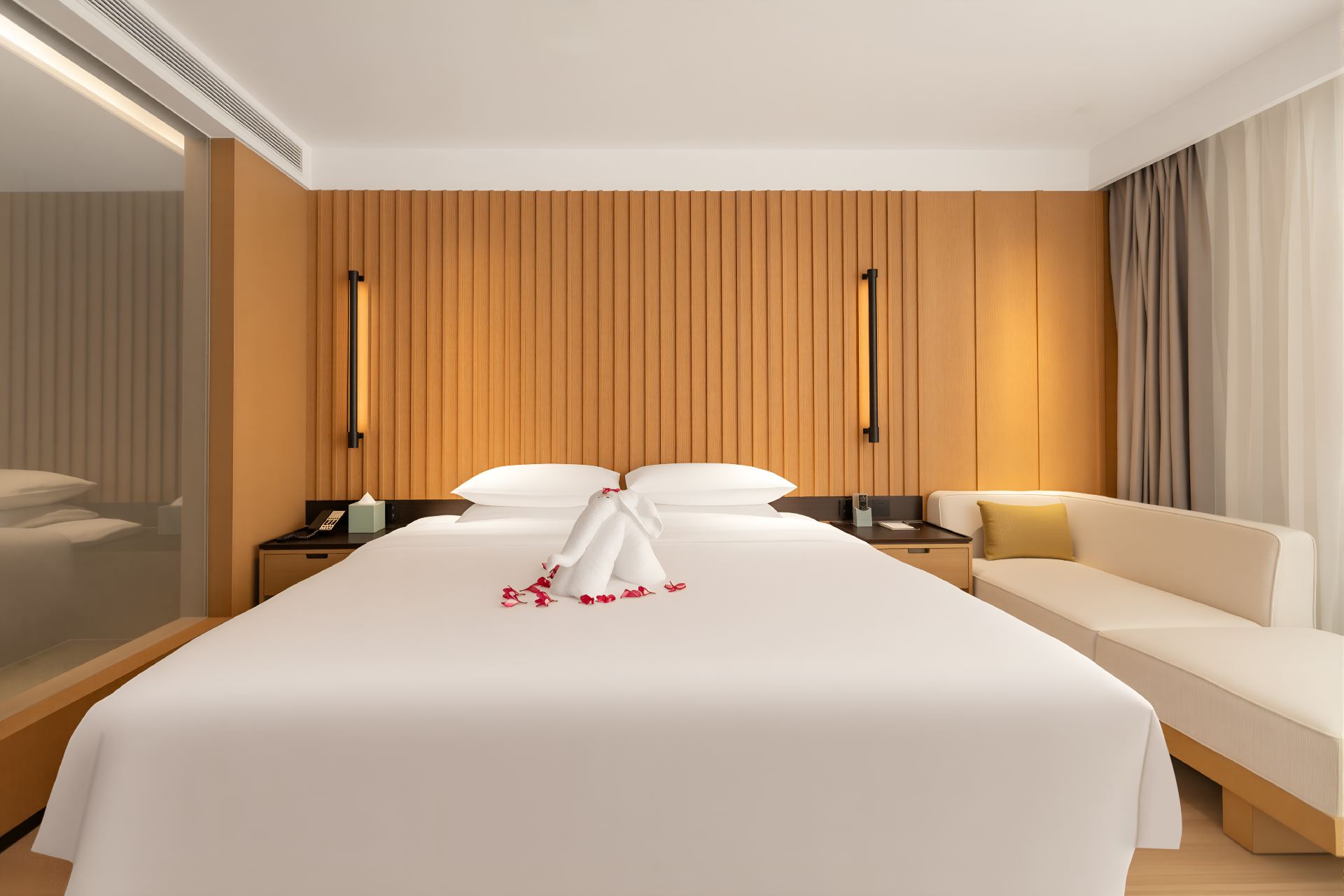 Dongrong Deluxe Mountain And Sea Double Bed Room (Half-Mountain Sea View)
