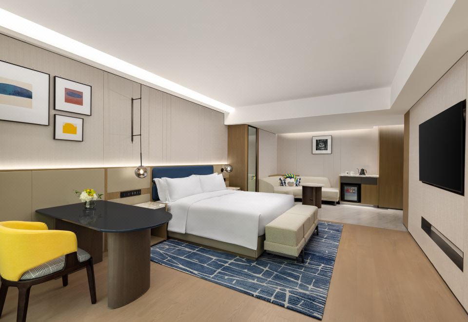 Privilege Queen Room