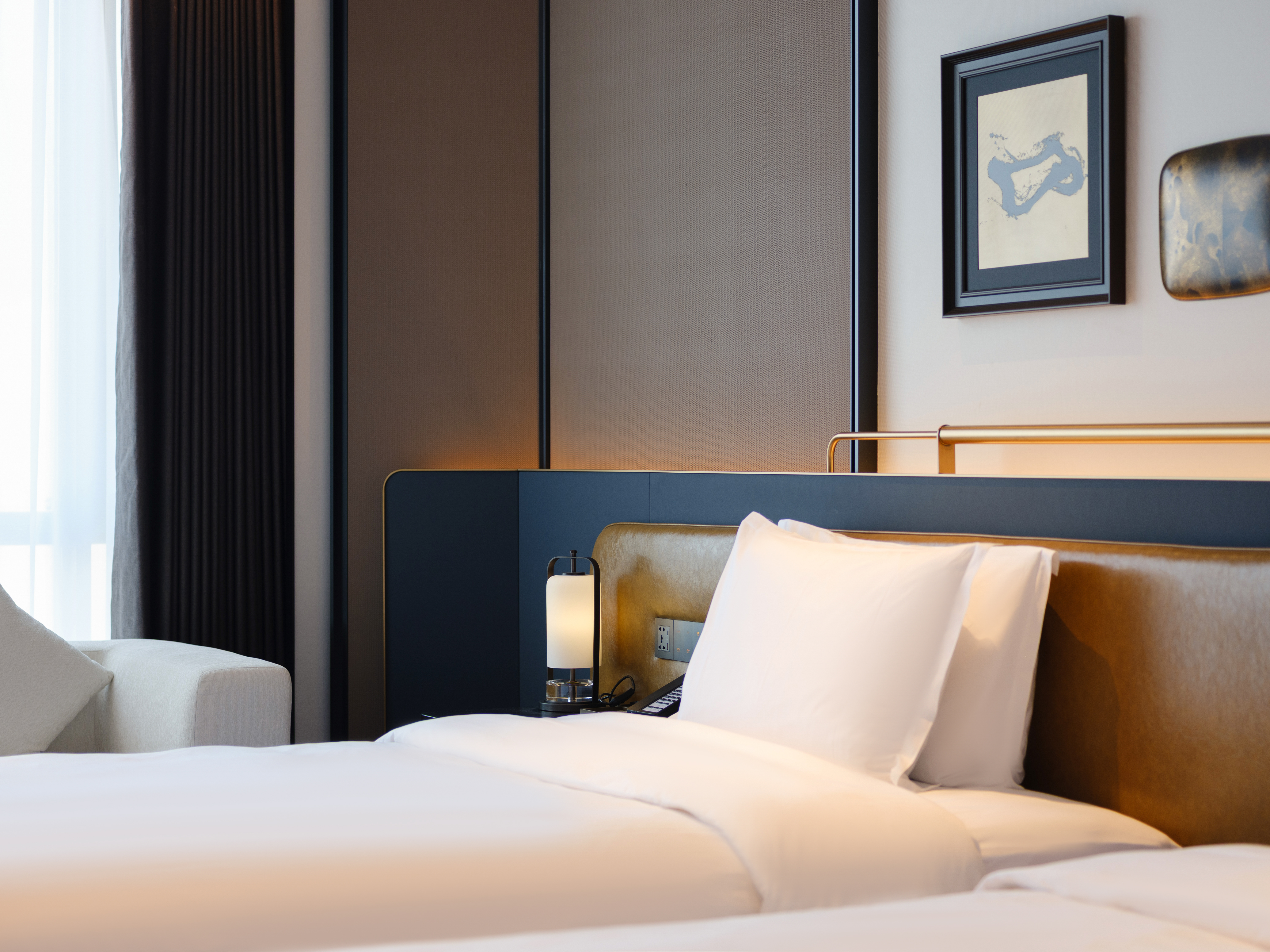 Deluxe 2-bed Room
