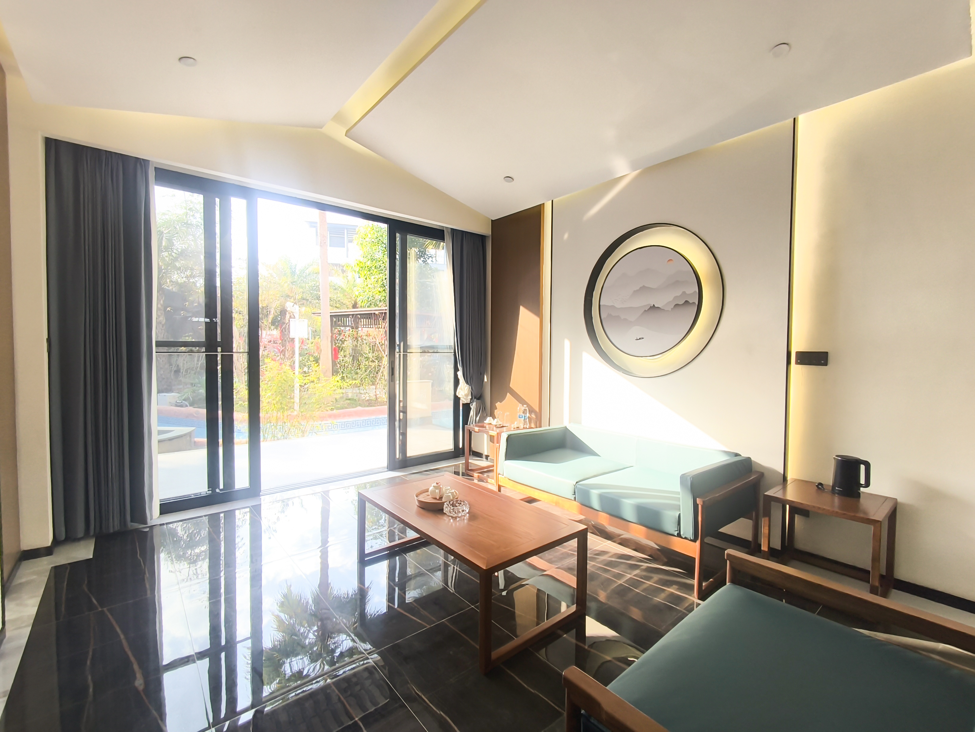 池畔親水溫泉套房二房一廳（獨立泡池）