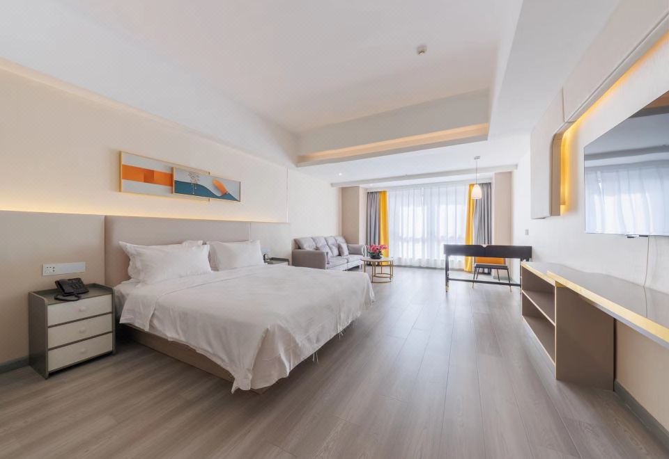 假日豪華大床間