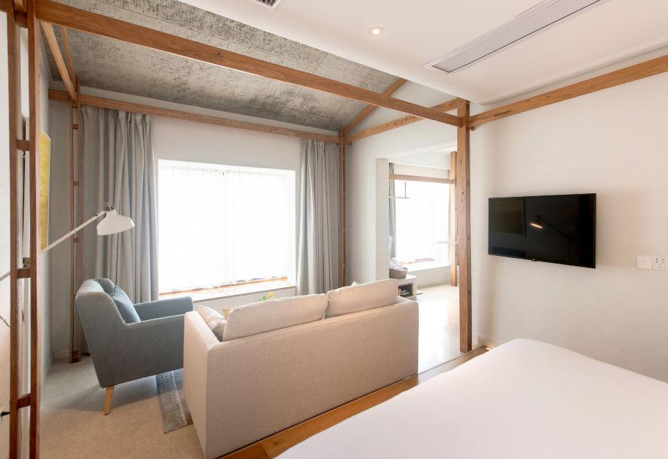 院景大床房（直觀山景）