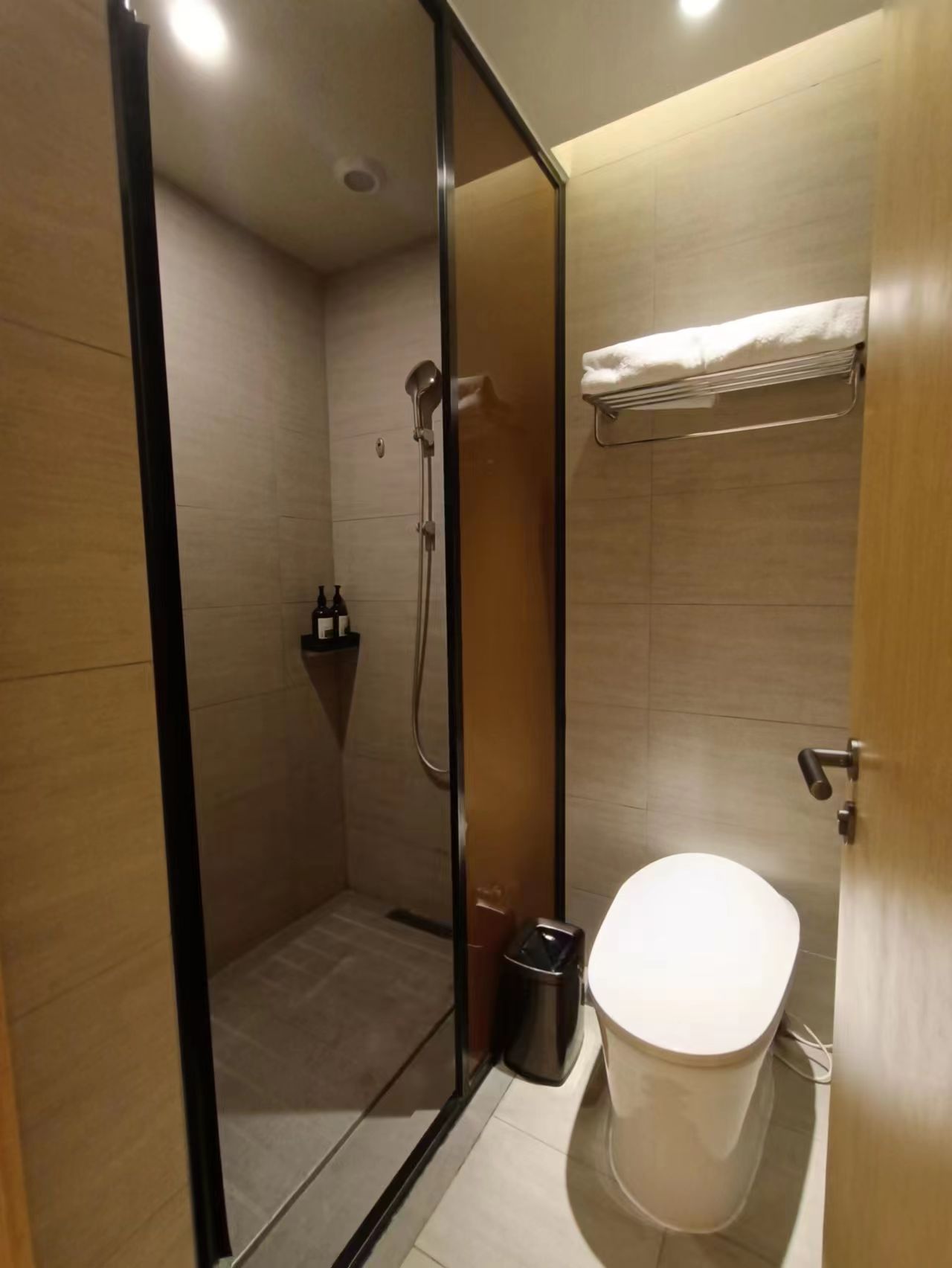 商务双床房（梦百合零压床垫+65寸电视可投屏）