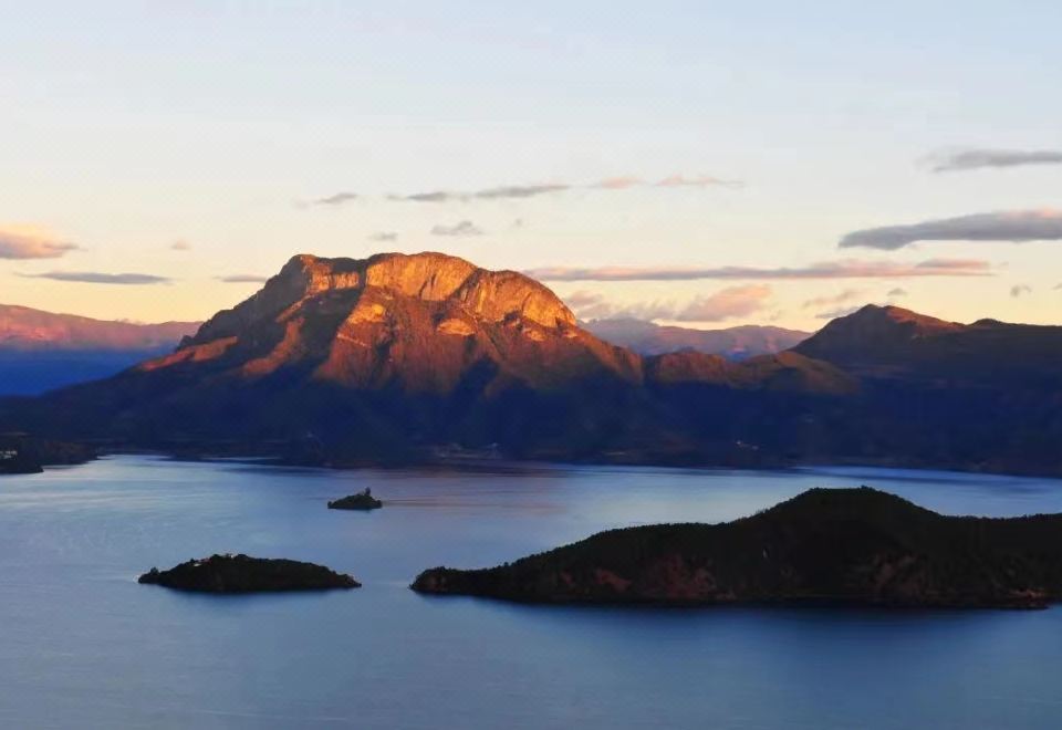 紫色湖山景套房·日照金山·全屋地暖