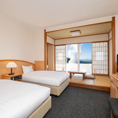 Japanese Western Style Room （Twin + 4 Tatami）