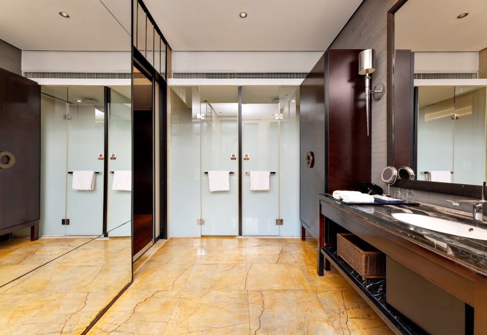 Beijing Jinlin Hotel (Beijing Tiananmen Square Qianmen Subway Station Branch)Deluxe Queen Room