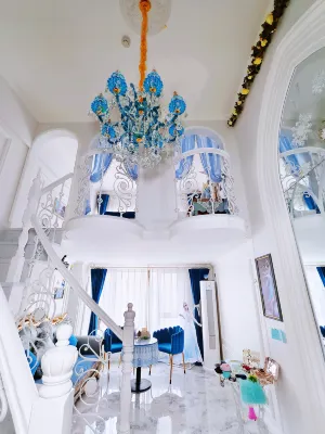 Fairy Tale Castle Apartment (GuotaiRioMall, Jilin University, Changchun) Отели в г. 