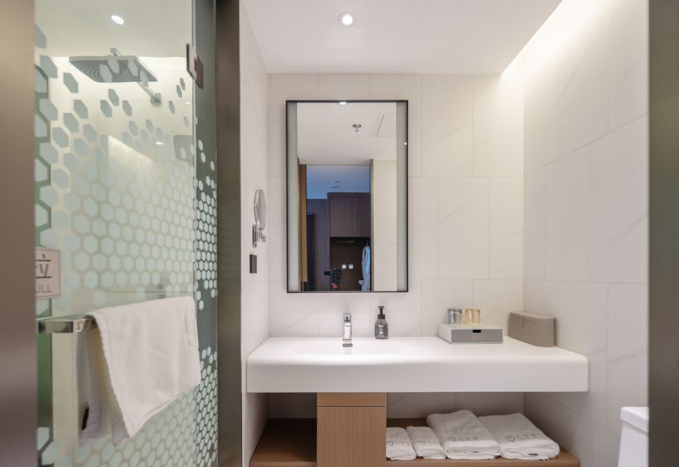 商務標間（mini冰箱+零壓睡眠床墊）