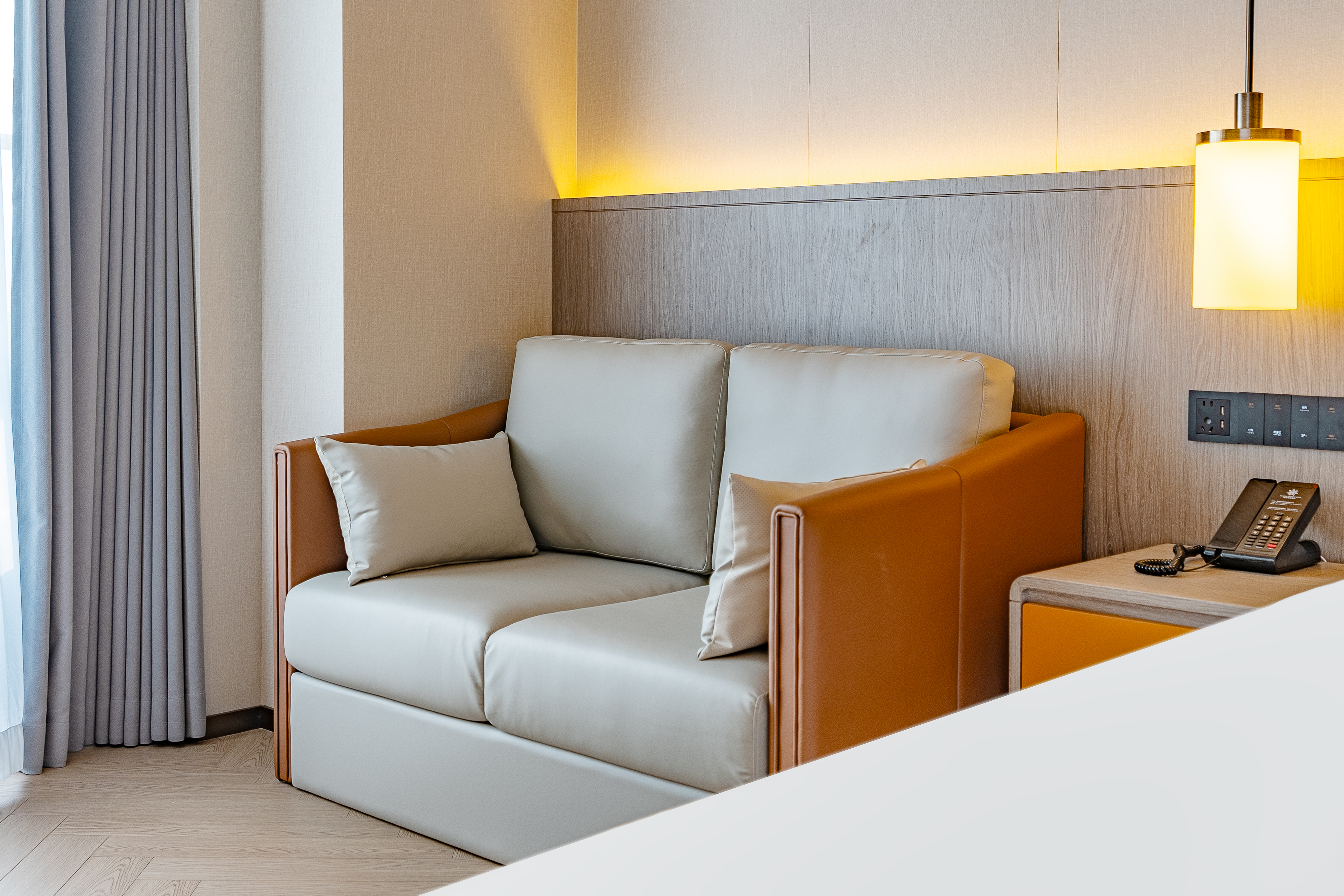 花园城景浴缸大床房（智能客控+mini吧+高速吹风机）