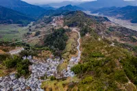 Tianyun Mountain House·Villa Xishanlinyumeisu (Huangling Scenic Area Branch) Hotels in 