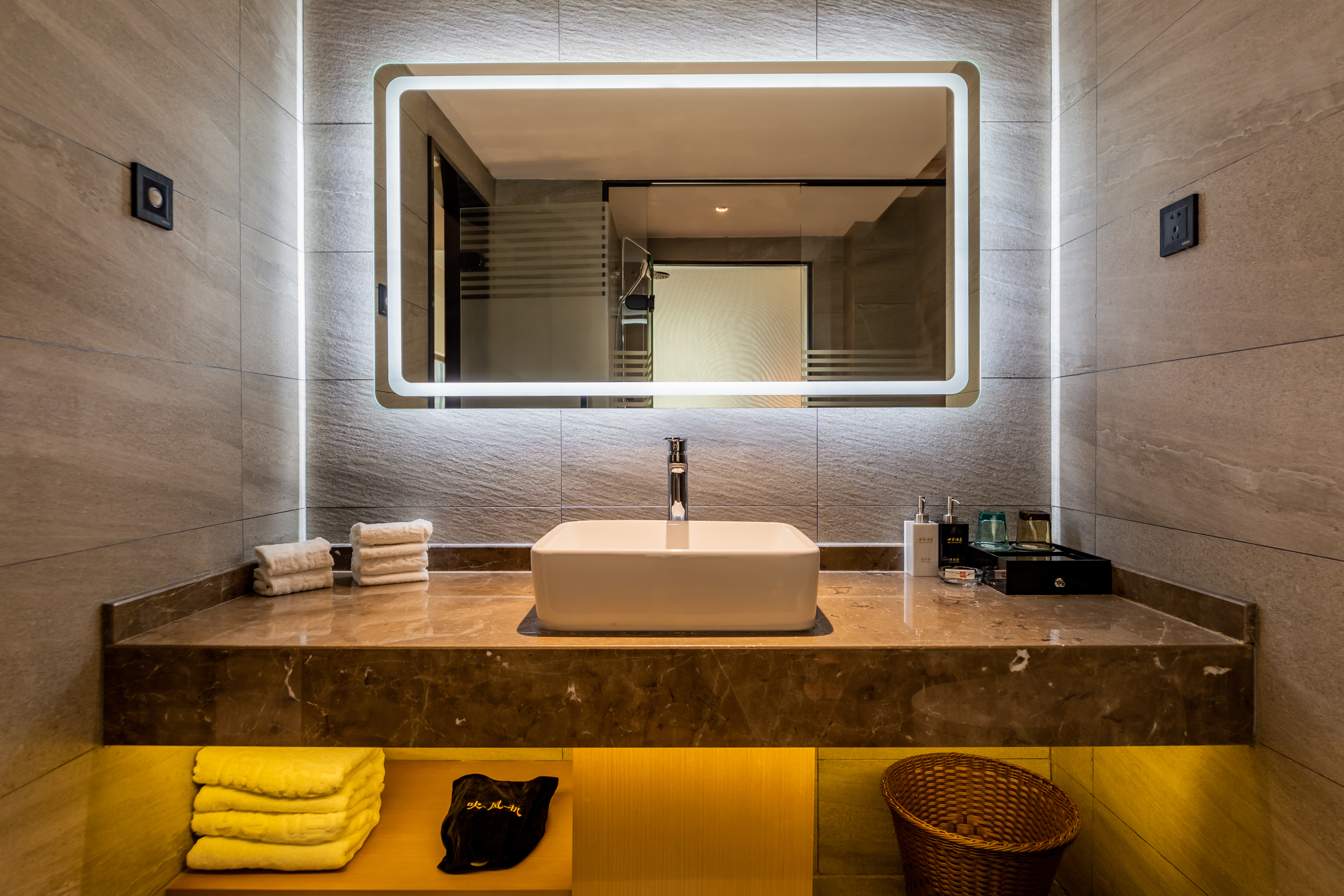 甄选高级大床房