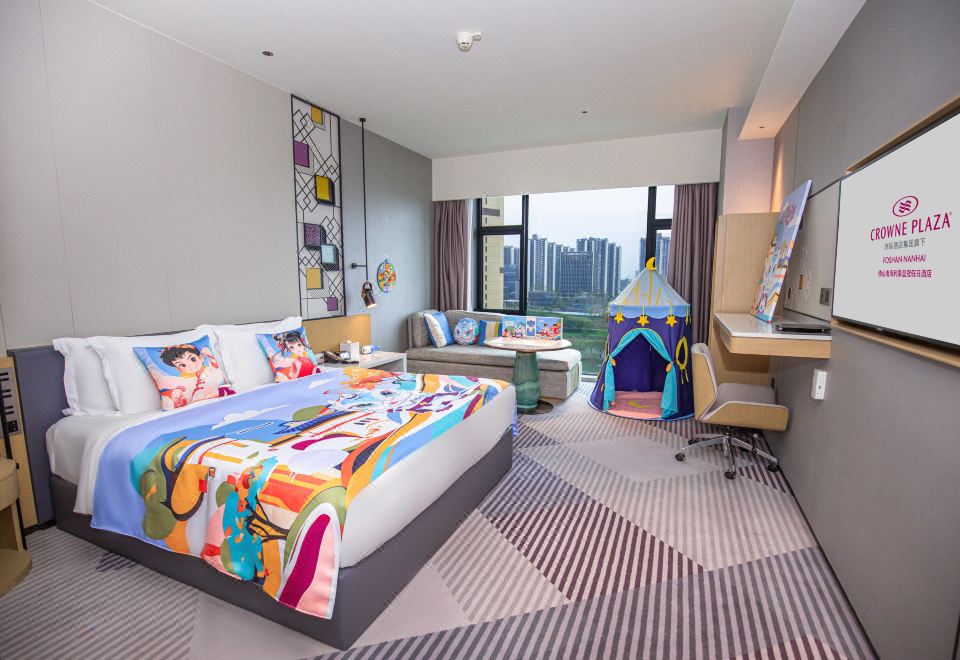 Crowne Plaza Foshan Nanhai1 King Standard Kung Fu AI Theme Lake View Room
